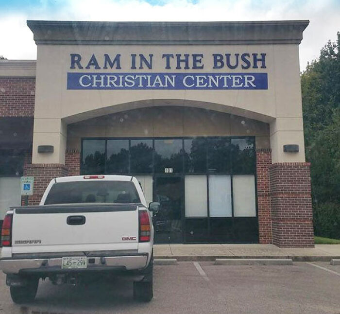 49 Translation Fails That Gave Ordinary Signs A Very Unexpected Meaning