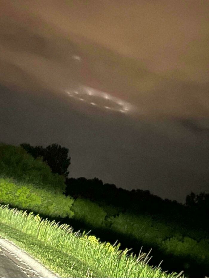 65 Creepy Photos And Stories That People Still Don’t Have A Good Explanation For 65 Creepy Photos And Stories That People Still Don’t Have A Good Explanation For