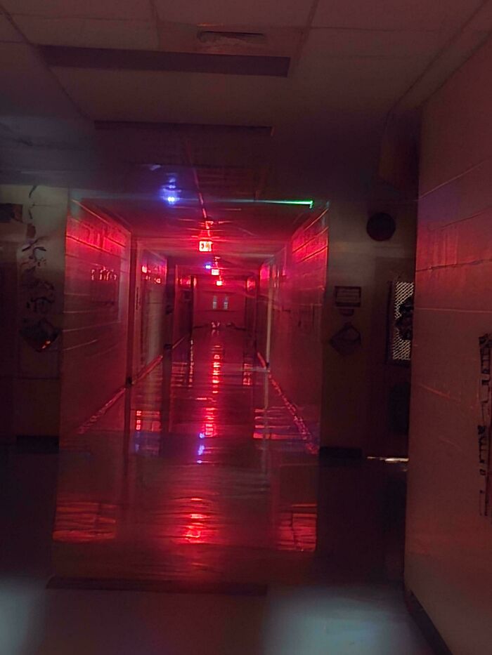 65 Creepy Photos And Stories That People Still Don’t Have A Good Explanation For 65 Creepy Photos And Stories That People Still Don’t Have A Good Explanation For