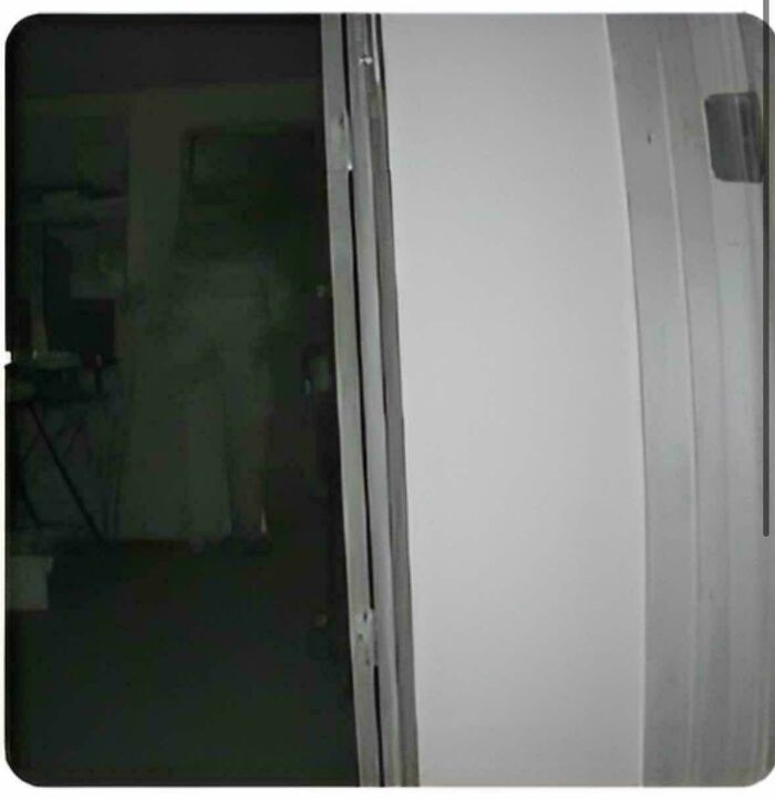 65 Creepy Photos And Stories That People Still Don’t Have A Good Explanation For 65 Creepy Photos And Stories That People Still Don’t Have A Good Explanation For