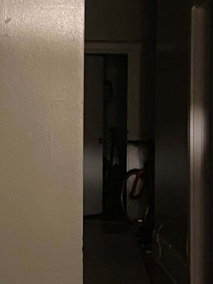 65 Creepy Photos And Stories That People Still Don’t Have A Good Explanation For 65 Creepy Photos And Stories That People Still Don’t Have A Good Explanation For