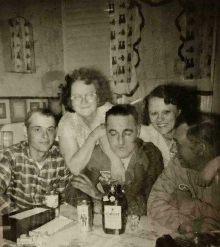 65 Creepy Photos And Stories That People Still Don’t Have A Good Explanation For 65 Creepy Photos And Stories That People Still Don’t Have A Good Explanation For