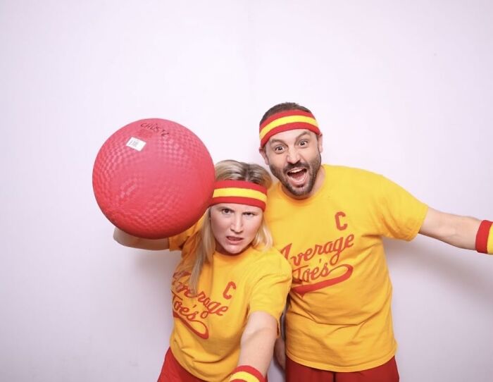 25 Low-Effort Halloween Costumes That Could Still Secure A Win At The Costume Contest