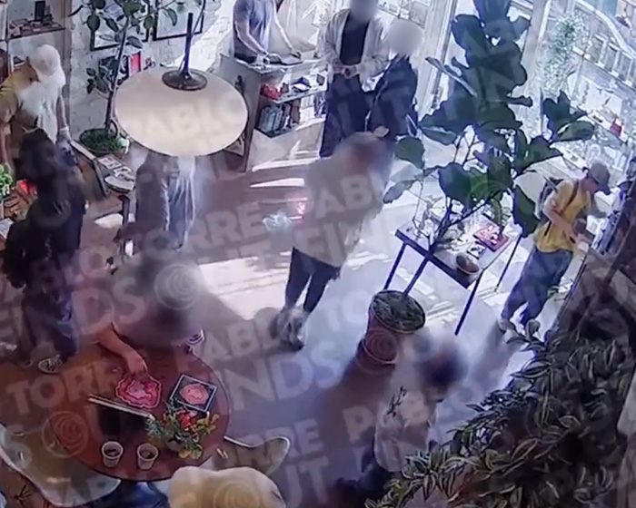 Leaked Security Footage Sheds New Light On Kelly Clarkson’s Feud With Brooklyn Shopkeeper