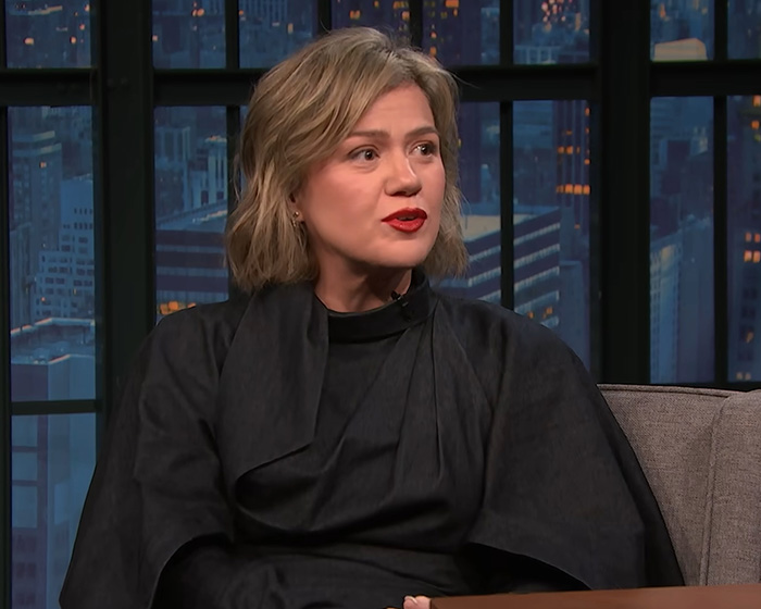 Leaked Security Footage Sheds New Light On Kelly Clarkson’s Feud With Brooklyn Shopkeeper