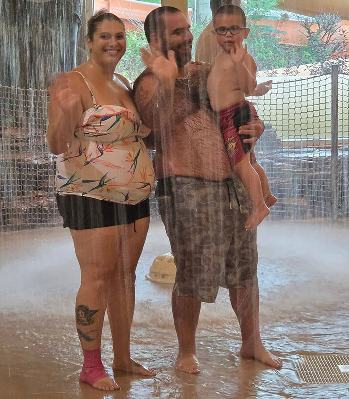 Mom Stabs Family In Fatal Attack At Popular Family Resort, Stepmom Now Reveals The Warning Sign No One Caught