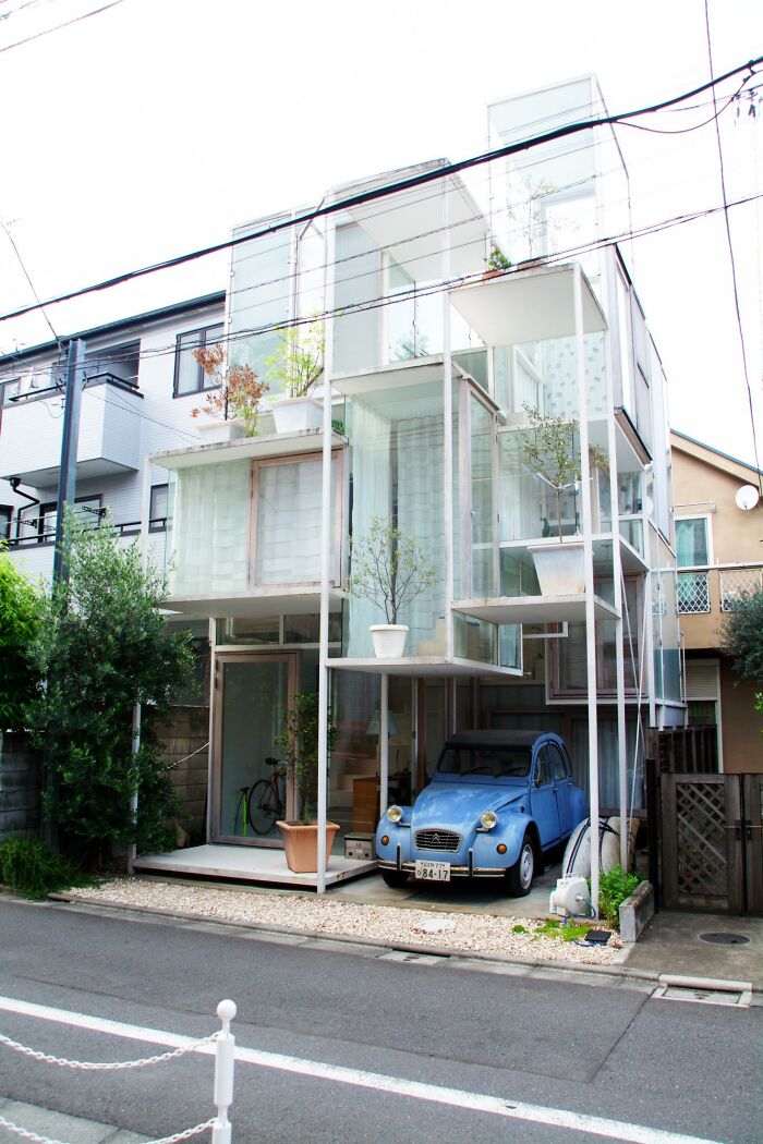 “Looks Almost Alive”: 72 Strange Buildings That Prove Architects Don’t Always Play By The Rules “Looks Almost Alive”: 72 Strange Buildings That Prove Architects Don’t Always Play By The Rules