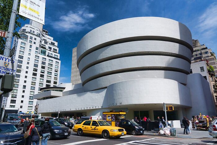 “Looks Almost Alive”: 72 Strange Buildings That Prove Architects Don’t Always Play By The Rules “Looks Almost Alive”: 72 Strange Buildings That Prove Architects Don’t Always Play By The Rules