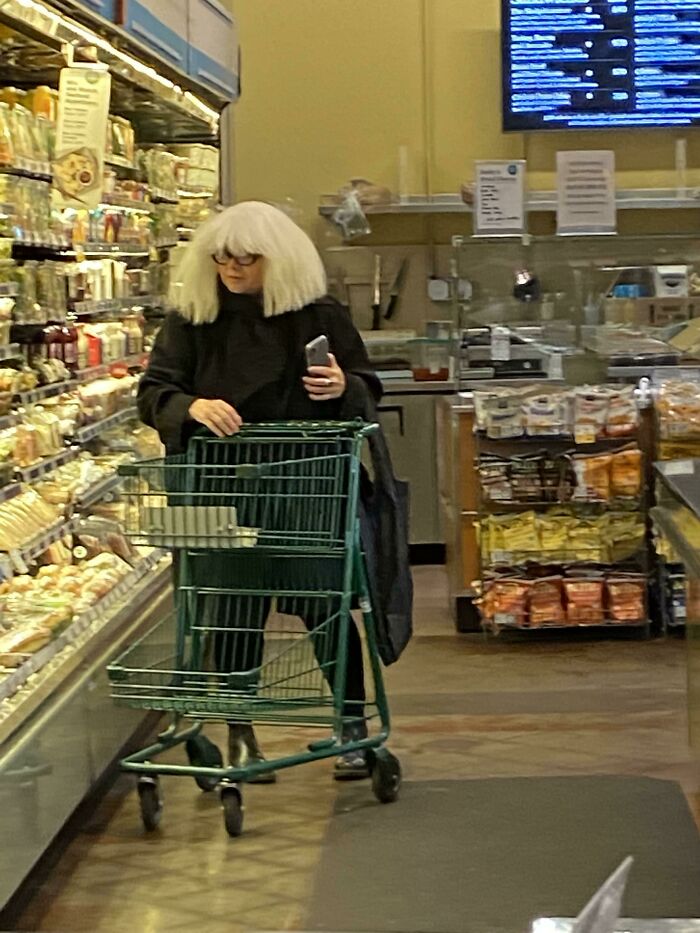 Walmart Is Its Own Little Ecosystem And These 70 Local Residents Are Truly Bizarre Specimens Walmart Is Its Own Little Ecosystem And These 70 Local Residents Are Truly Bizarre Specimens