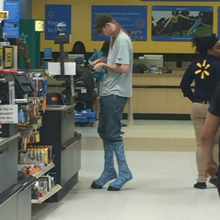 Walmart Is Its Own Little Ecosystem And These 70 Local Residents Are Truly Bizarre Specimens Walmart Is Its Own Little Ecosystem And These 70 Local Residents Are Truly Bizarre Specimens