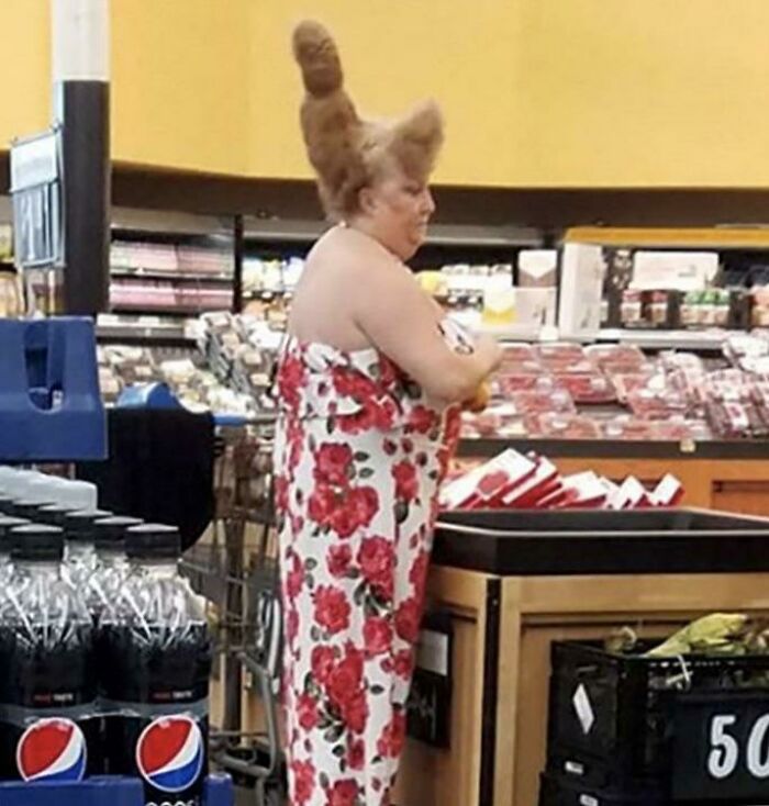 Walmart Is Its Own Little Ecosystem And These 70 Local Residents Are Truly Bizarre Specimens Walmart Is Its Own Little Ecosystem And These 70 Local Residents Are Truly Bizarre Specimens