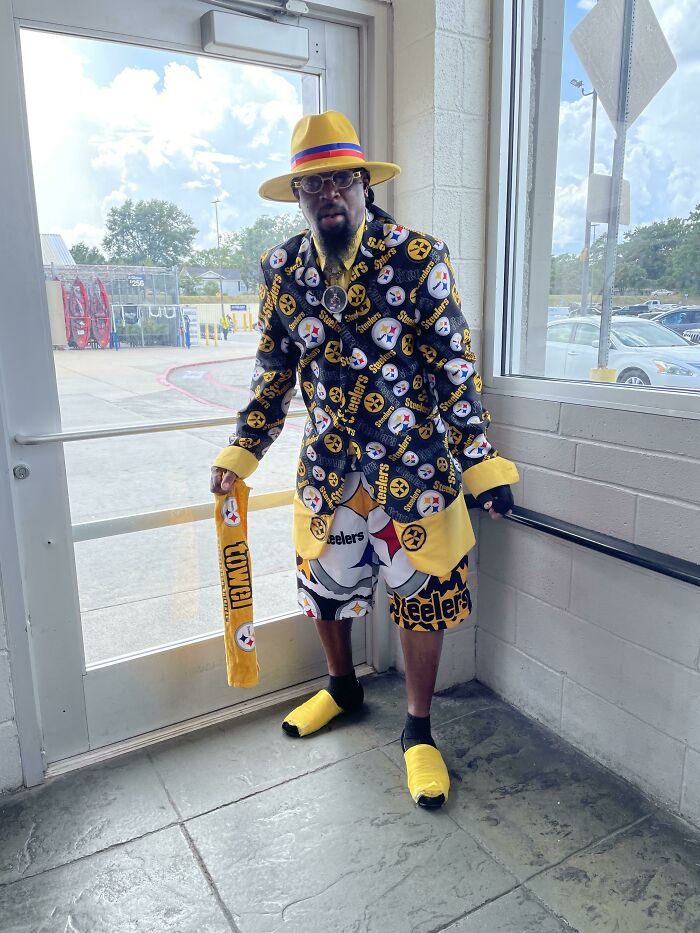 Walmart Is Its Own Little Ecosystem And These 70 Local Residents Are Truly Bizarre Specimens Walmart Is Its Own Little Ecosystem And These 70 Local Residents Are Truly Bizarre Specimens