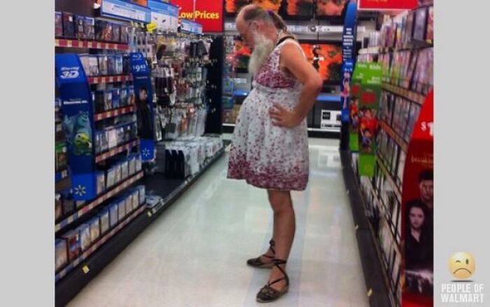 Walmart Is Its Own Little Ecosystem And These 70 Local Residents Are Truly Bizarre Specimens Walmart Is Its Own Little Ecosystem And These 70 Local Residents Are Truly Bizarre Specimens