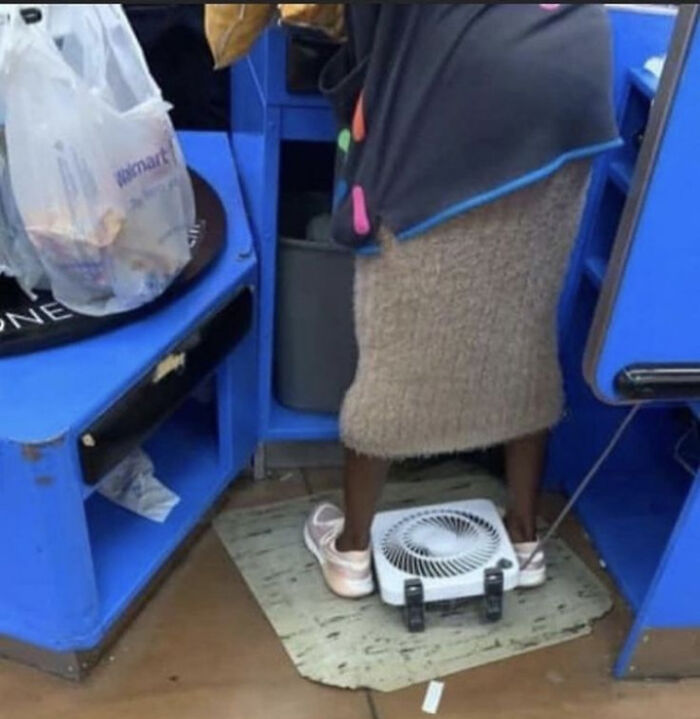 Walmart Is Its Own Little Ecosystem And These 70 Local Residents Are Truly Bizarre Specimens Walmart Is Its Own Little Ecosystem And These 70 Local Residents Are Truly Bizarre Specimens