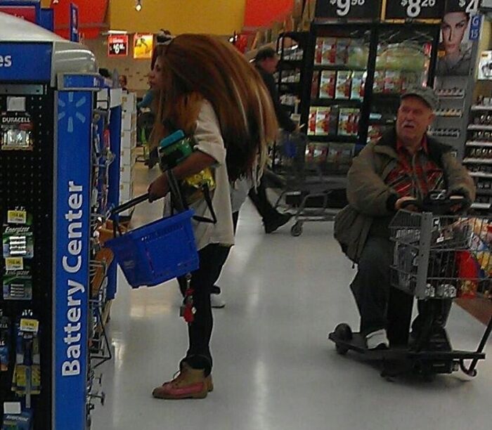 Walmart Is Its Own Little Ecosystem And These 70 Local Residents Are Truly Bizarre Specimens Walmart Is Its Own Little Ecosystem And These 70 Local Residents Are Truly Bizarre Specimens