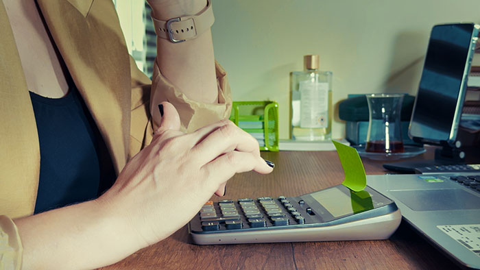 60 Disgusting Or Dangerous Jobs People Can’t Walk Away From Because Of How Well They Pay