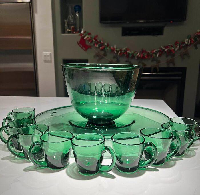84 Amazing Thrift Store Finds That Might Make Your Inner Grandma Happy