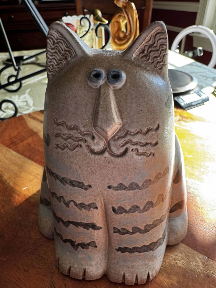 84 Amazing Thrift Store Finds That Might Make Your Inner Grandma Happy