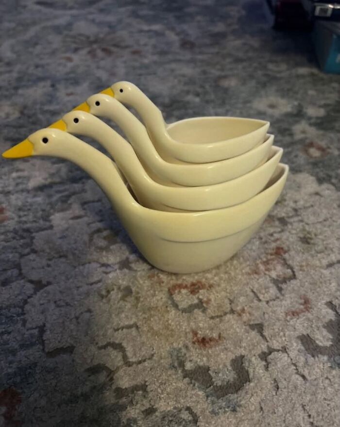 84 Amazing Thrift Store Finds That Might Make Your Inner Grandma Happy