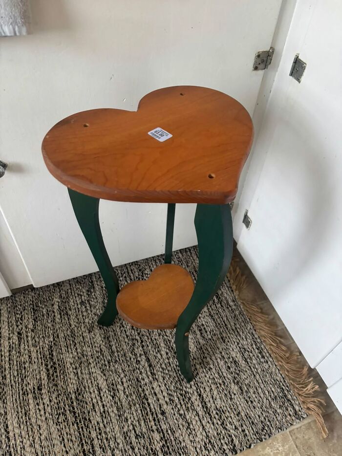 84 Amazing Thrift Store Finds That Might Make Your Inner Grandma Happy