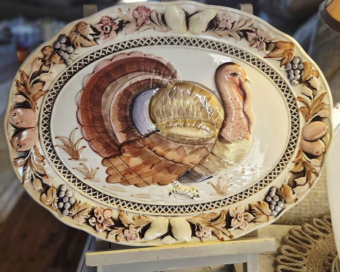 84 Amazing Thrift Store Finds That Might Make Your Inner Grandma Happy