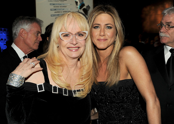 Director Claims “Mean-Spirited” Jennifer Aniston Gave Her “Inappropriate” Gift To Humiliate Her In Front Of Crew