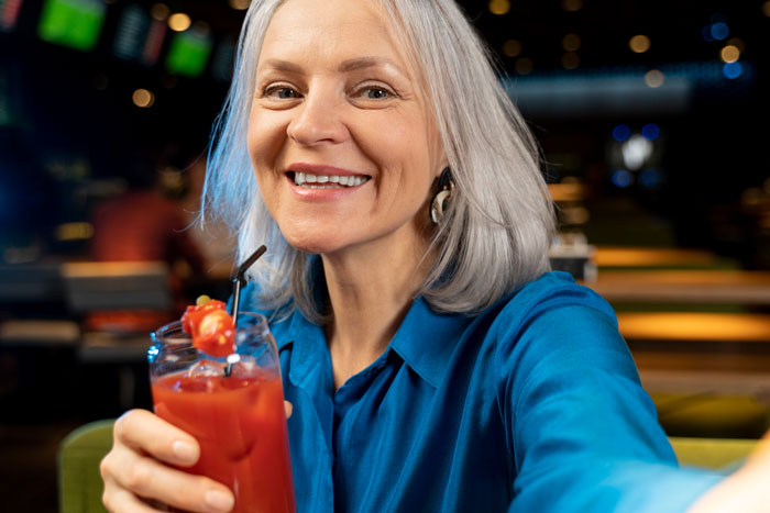 Toxic Mom Tries To Control Her Whole Family, Daughter-In-Law Refuses To Let Her Get Away With It Toxic Mom Tries To Control Her Whole Family, Daughter-In-Law Refuses To Let Her Get Away With It