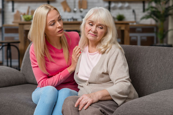 Toxic Mom Tries To Control Her Whole Family, Daughter-In-Law Refuses To Let Her Get Away With It Toxic Mom Tries To Control Her Whole Family, Daughter-In-Law Refuses To Let Her Get Away With It
