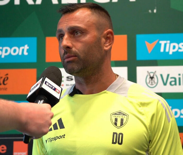 Coach’s Awkward Interview Makes Waves After He Goes To Incredible Lengths To Avoid Eye Contact With Reporter Coach’s Awkward Interview Makes Waves After He Goes To Incredible Lengths To Avoid Eye Contact With Reporter