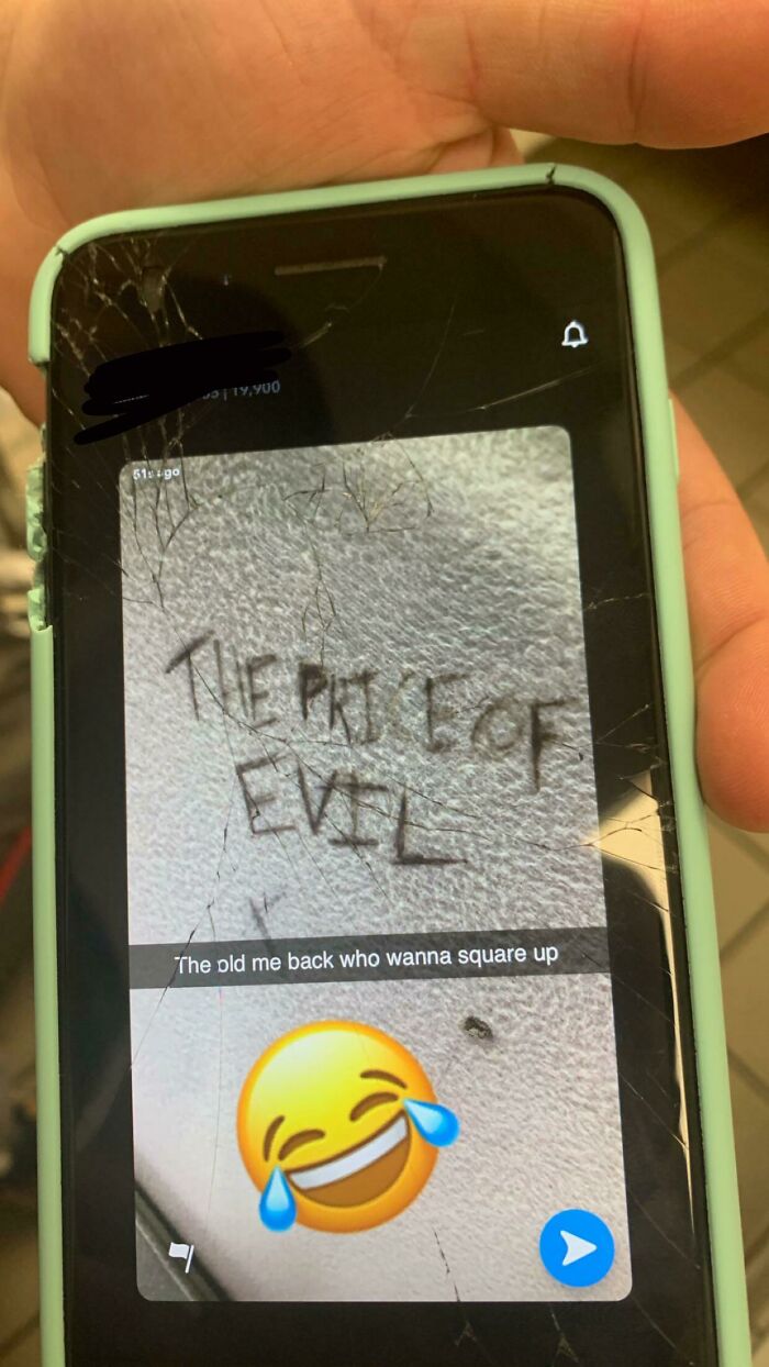 65 People Who Tried Way Too Hard To Look Tough Online And Only Made It Awkward