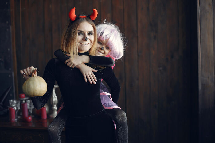 89 Funny Haunted House Stories That Show Just How Weird People Get When They’re Terrified 89 Funny Haunted House Stories That Show Just How Weird People Get When They’re Terrified