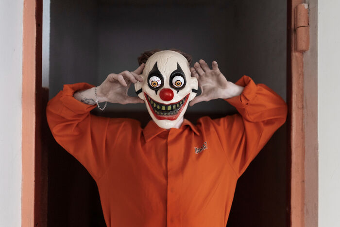 89 Funny Haunted House Stories That Show Just How Weird People Get When They’re Terrified 89 Funny Haunted House Stories That Show Just How Weird People Get When They’re Terrified