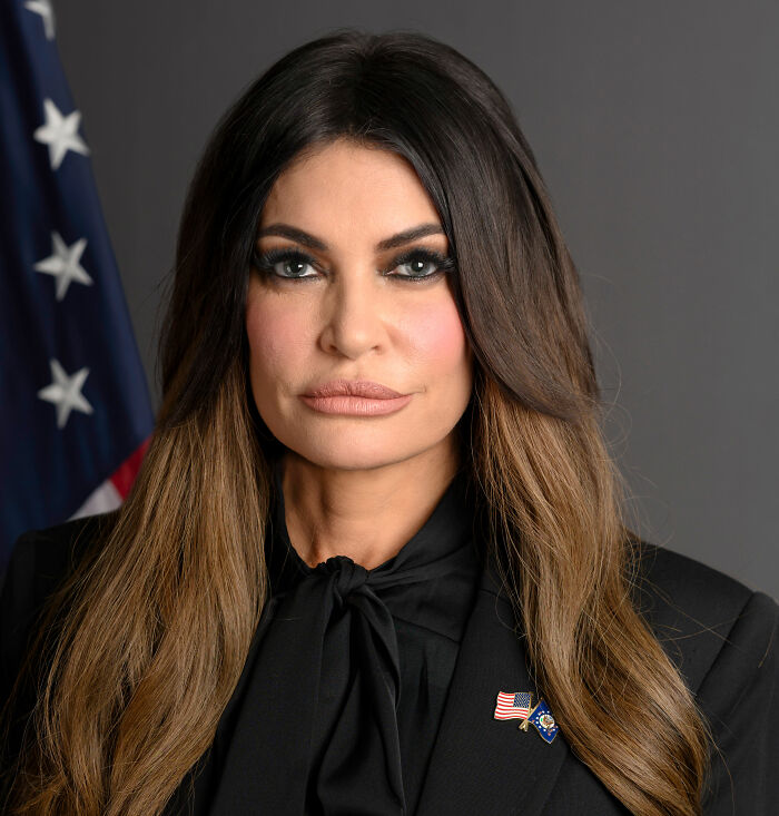 After Susan Dell&rsquo;s Viral Transformation, Video Of Top Official Fuels Speculation Over Women In Trump&rsquo;s Circle