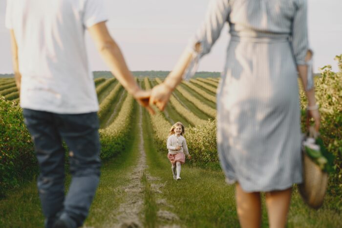 Husband’s Obsession With Wife Revealed After Hidden Photos And Secret Past Come To Light Husband’s Obsession With Wife Revealed After Hidden Photos And Secret Past Come To Light