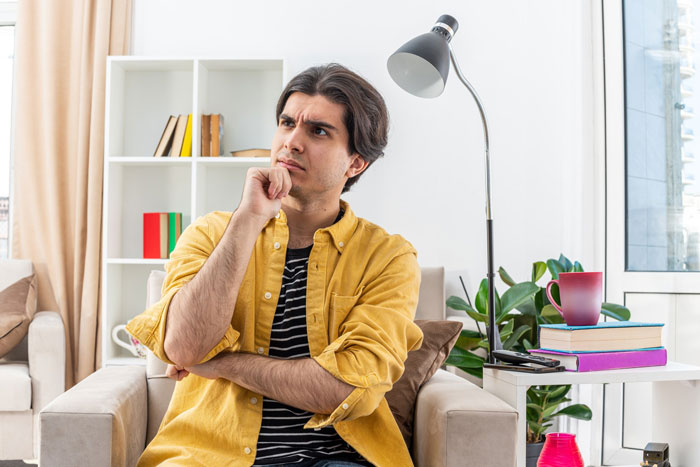 &ldquo;Where Can I Plug My Xbox?&rdquo;: Delivery Nurse Shares 5 Things Dads Do That Infuriate Her