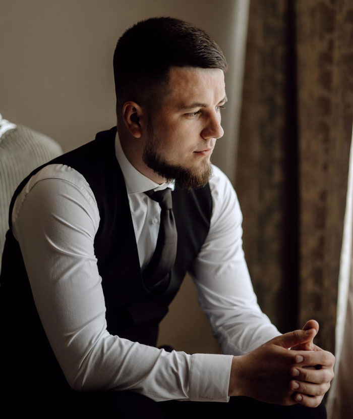 Groom’s Stepmom Spends $6,400 On Luxuries For The Wedding, Leaves Son With All The Bills And Vanishes Groom’s Stepmom Spends $6,400 On Luxuries For The Wedding, Leaves Son With All The Bills And Vanishes
