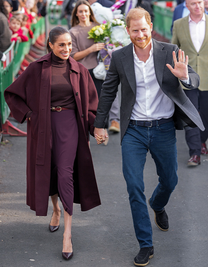 “This Makes Me Sick”: Meghan And Harry Face Backlash As Netizens Spot Something Odd During Nottingham Outing “This Makes Me Sick”: Meghan And Harry Face Backlash As Netizens Spot Something Odd During Nottingham Outing