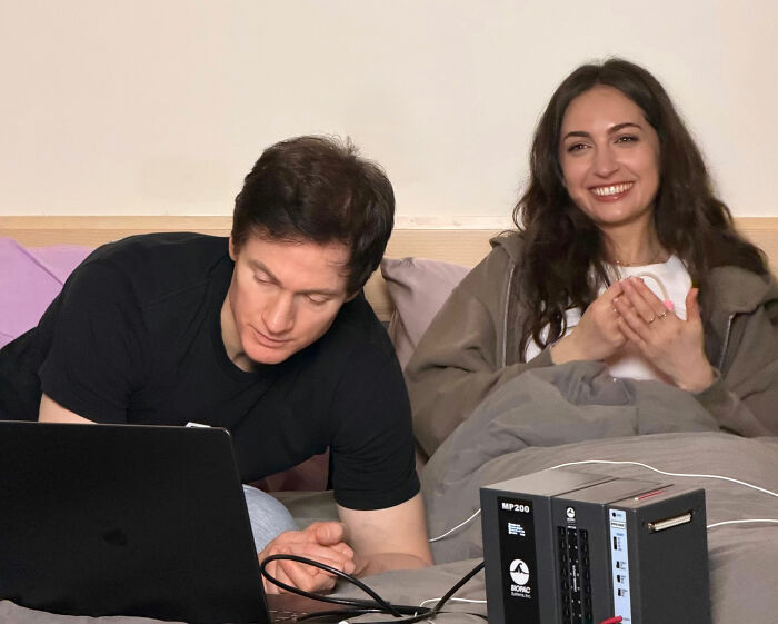 Biohacker Bryan Johnson’s Girlfriend Exposes A Female Health Issue Scientists Have Overlooked Biohacker Bryan Johnson’s Girlfriend Exposes A Female Health Issue Scientists Have Overlooked