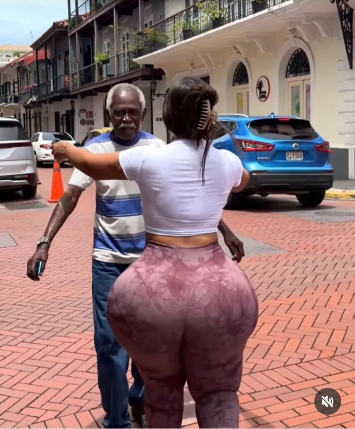 85 Edited Photos So Ridiculous They&rsquo;re Hard To Look At With A Straight Face