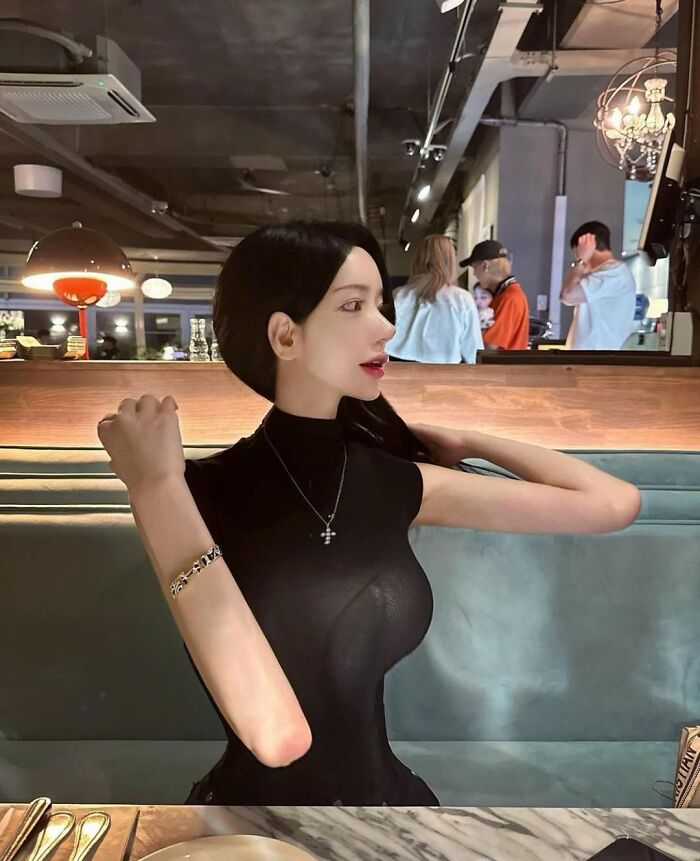 85 Edited Photos So Ridiculous They&rsquo;re Hard To Look At With A Straight Face