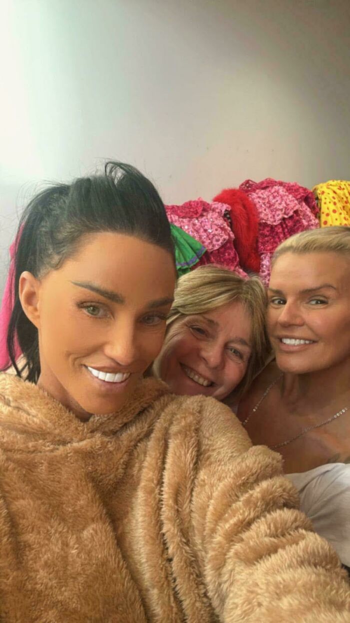 85 Edited Photos So Ridiculous They&rsquo;re Hard To Look At With A Straight Face