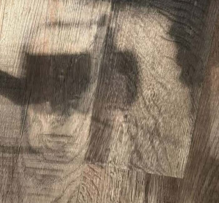 80 Random Objects That Accidentally Look Like They&rsquo;re Staring Right At You