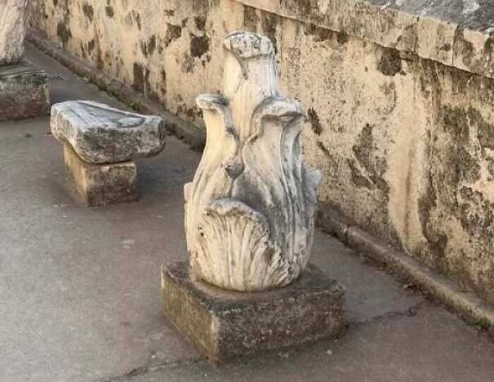 80 Random Objects That Accidentally Look Like They&rsquo;re Staring Right At You