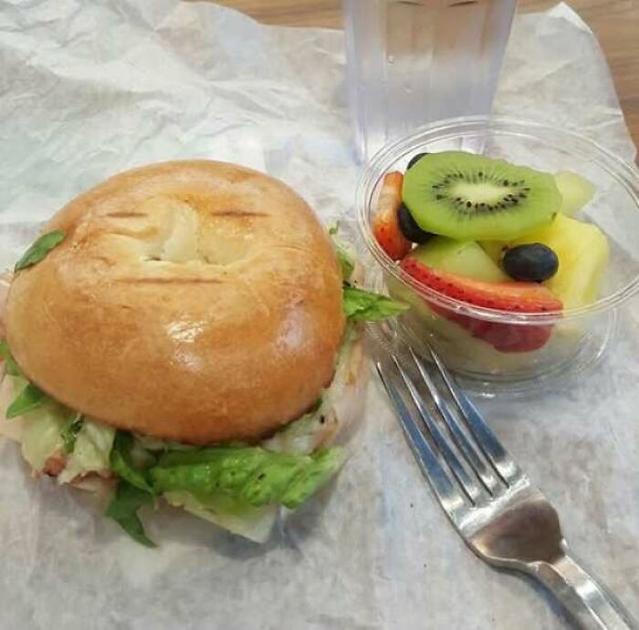 80 Random Objects That Accidentally Look Like They&rsquo;re Staring Right At You