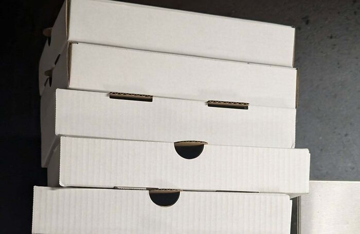 80 Random Objects That Accidentally Look Like They&rsquo;re Staring Right At You