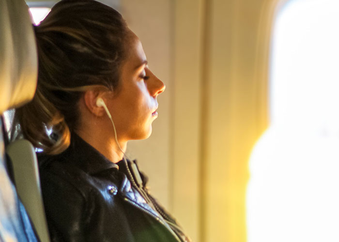 46 Times People Got Stuck Next To An Entitled Passenger And Had Nowhere To Escape At 30,000 Feet