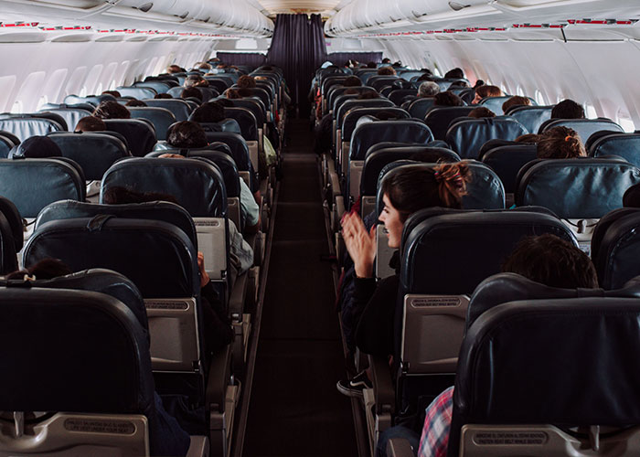 46 Times People Got Stuck Next To An Entitled Passenger And Had Nowhere To Escape At 30,000 Feet