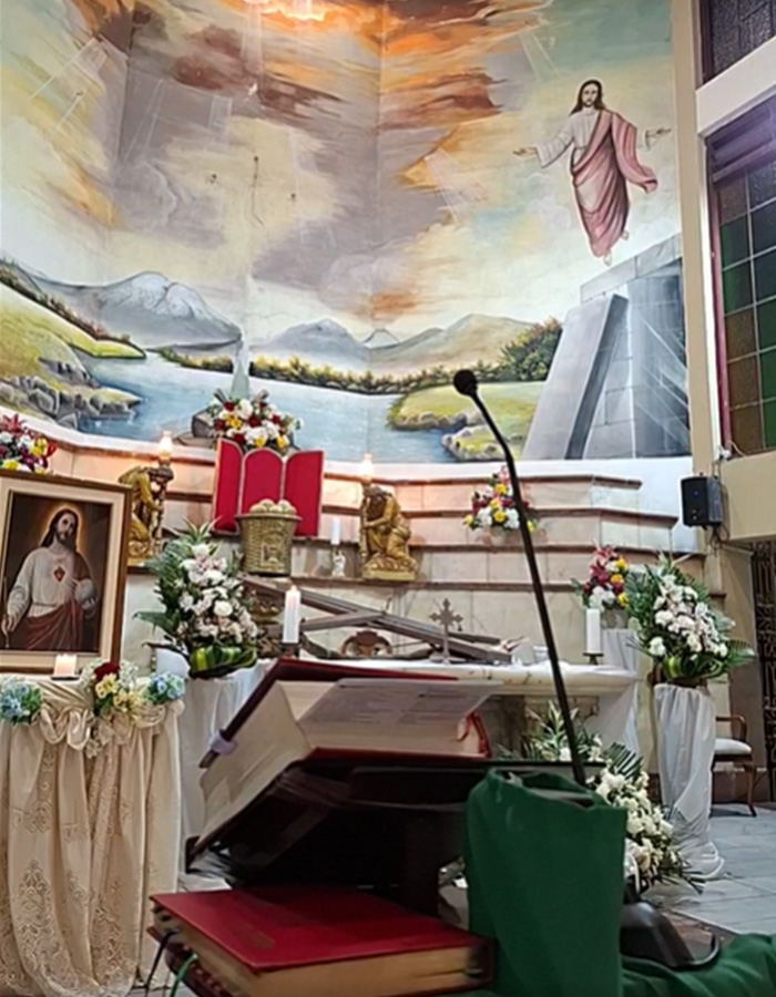 Priest Loses His Life After Massive Crucifix Falls On Him During Livestreamed Mass Priest Loses His Life After Massive Crucifix Falls On Him During Livestreamed Mass