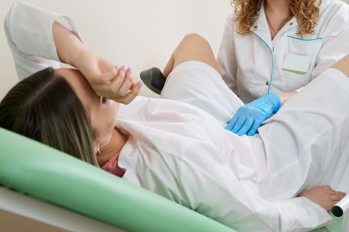 68 Women Recall The Times Their Doctors Left Them Speechless In The Worst Ways Possible