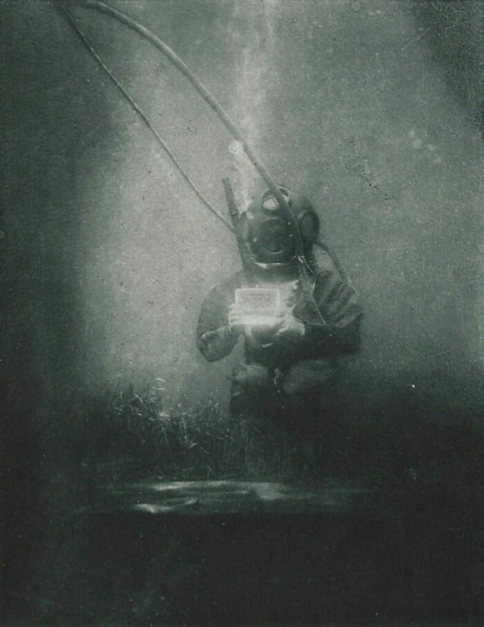 89 Creepy Deep-Water Photos That Might Stay In Your Head For A While